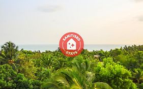 Oyo 13311 The White Feather Hotel